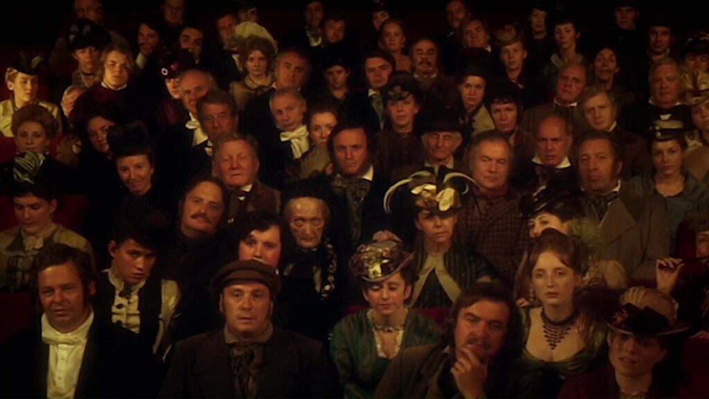 S1E3 - The Unquiet Dead